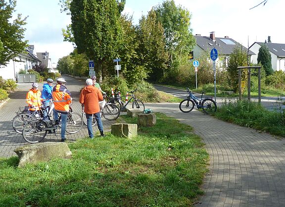 Befahrung des ADFC Bochum mit dem Tiefbauamt der Stadt: hier an der Springorumtrasse, Höhe Glockengarten