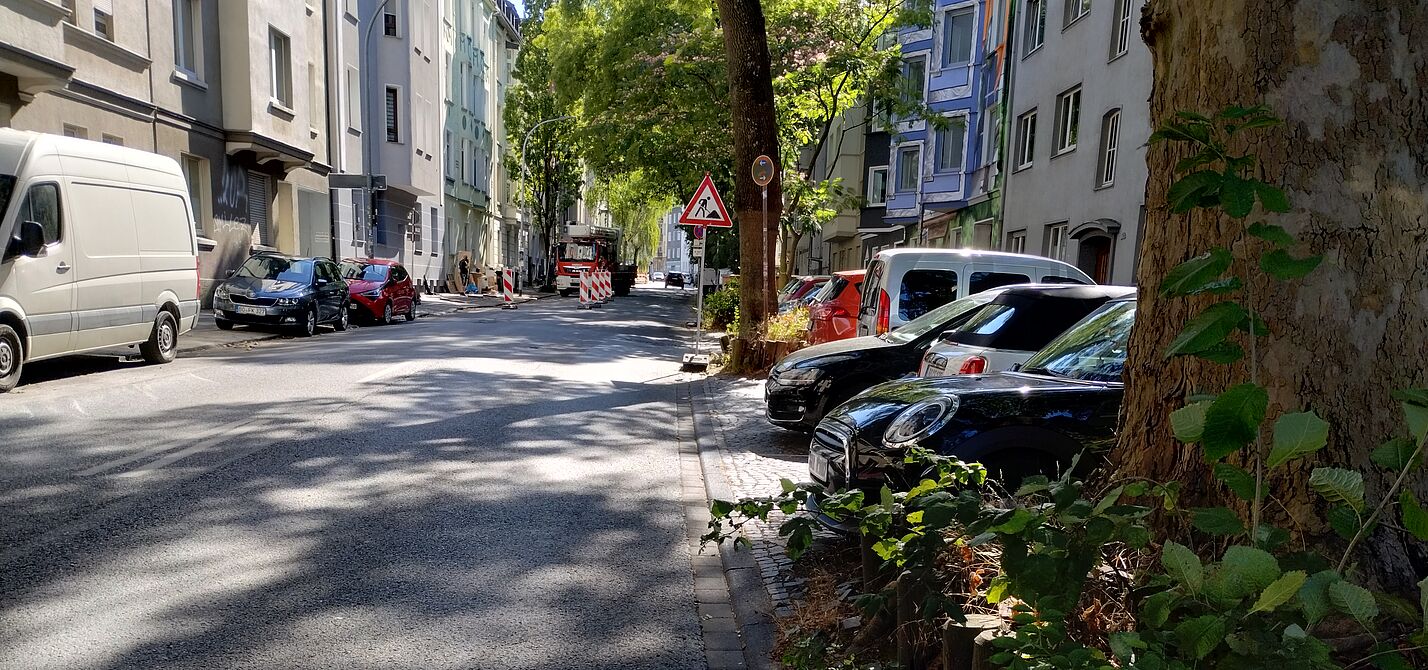 Senkrechtstellplätze an der Oskar-Hoffmann-Straße