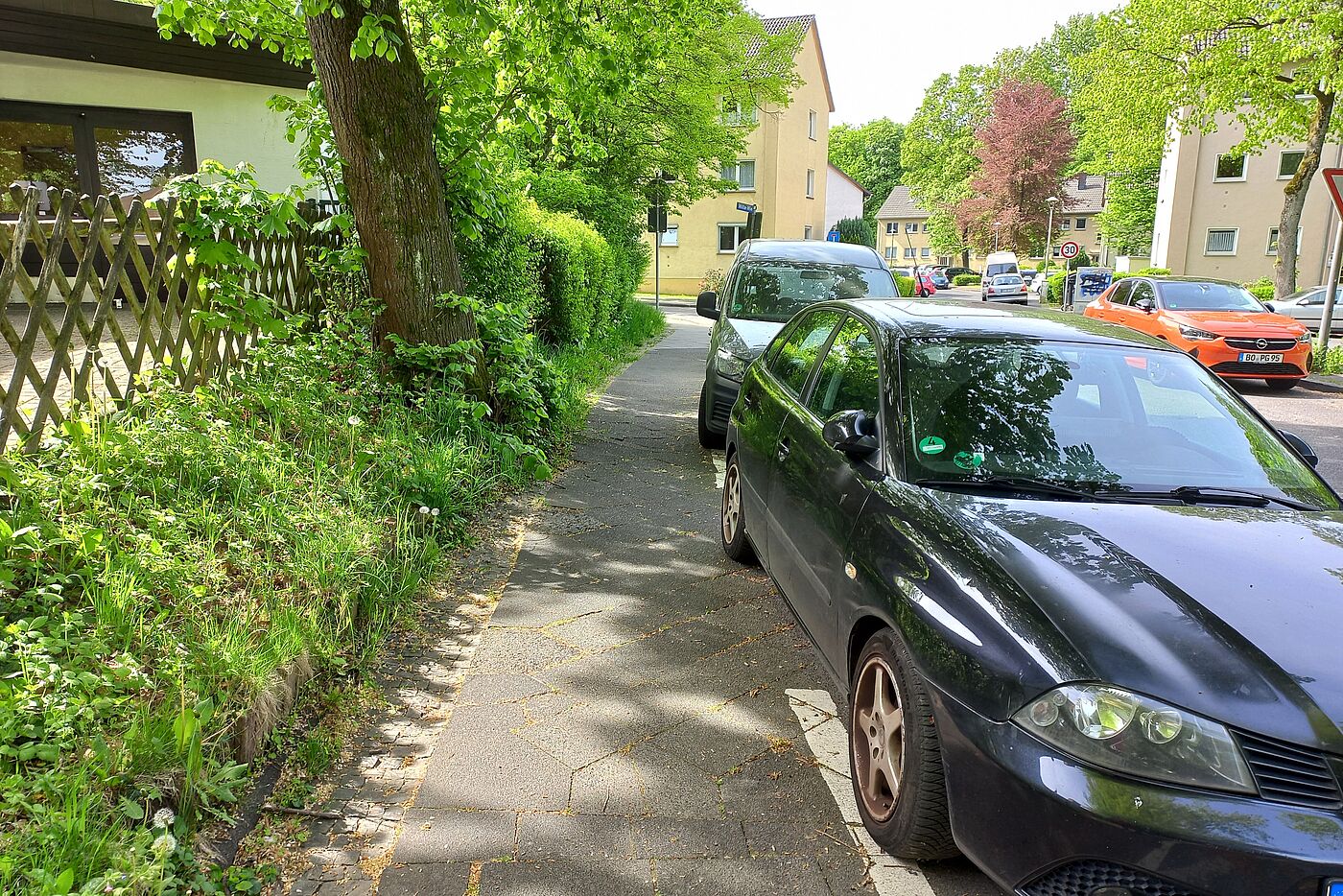 Schulstraße Witte-Wie: Autos auf dem Schulgehweg erlaubt