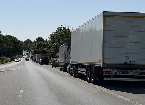 Der „Mehrzweckstreifen“ wird Radweg